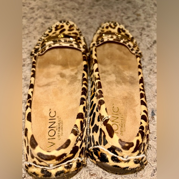 Women’s Vionic Animal Print Women's Loafers Size 7 - Picture 6 of 9